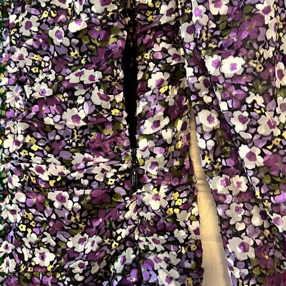 New ASTR Flowered long sleeve Mini Dress - Picture 7 of 8